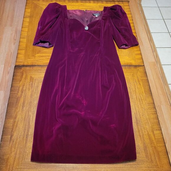 Cachet by Bart Protas Red Velvet Formal Dress - Picture 3 of 10